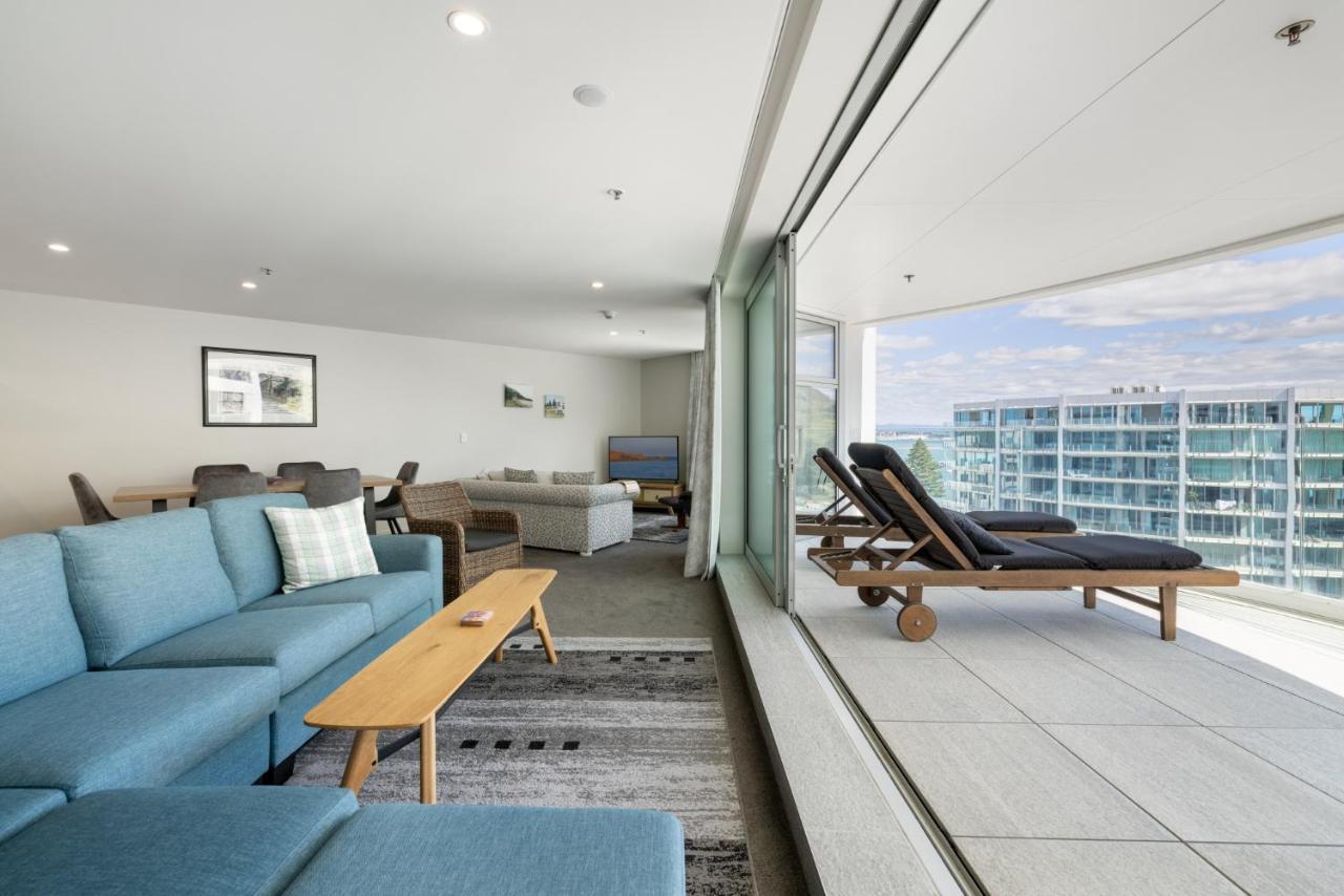 Oceanside Apartment With Iconic Views Mount Maunganui Exterior photo