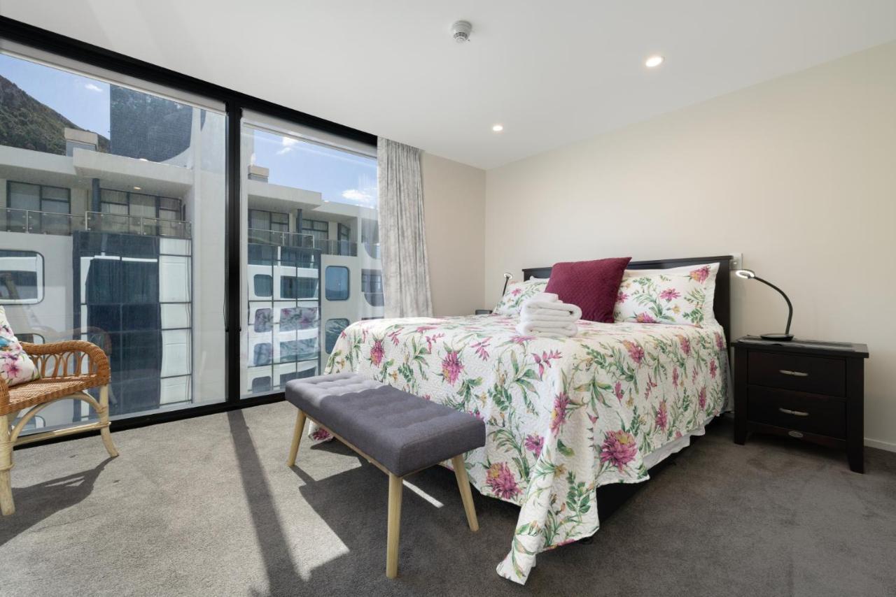 Oceanside Apartment With Iconic Views Mount Maunganui Exterior photo